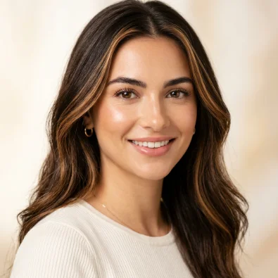 Face-Framing Brunette Highlights
