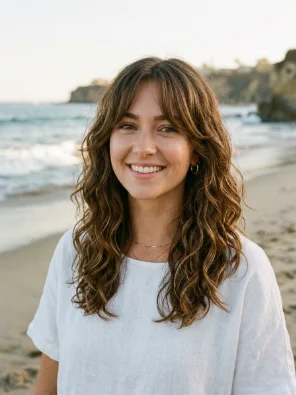 Wavy Medium Layers with Curtain Bangs