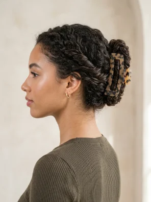 Claw Clip Pony Twist