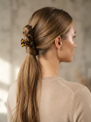 Claw Clip Ponytail Twist