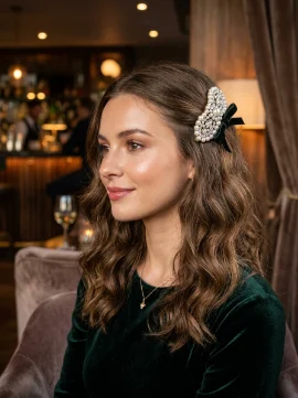 Loose Waves With a Statement Clip