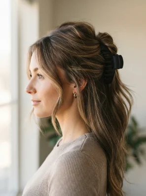 Volumized Claw Clip Hairstyle
